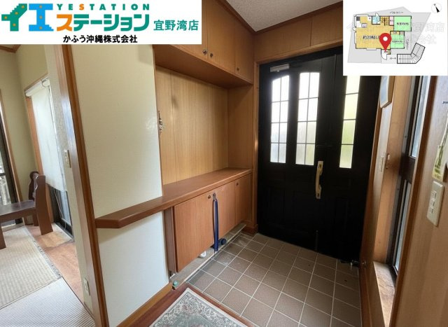 宇地泊2丁目　戸建ての玄関|※画像はAI処理により家具を消去しています。
