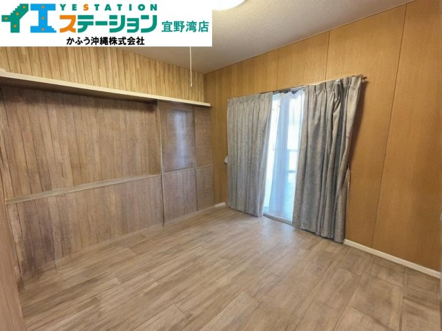 宇地泊2丁目　戸建ての洋室|※画像はAI処理により家具を消去しています。