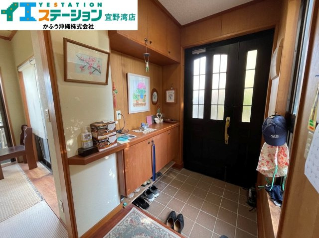 宇地泊2丁目　戸建ての玄関