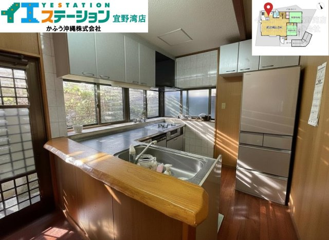 宇地泊2丁目　戸建てのキッチン|※画像はAI処理により家具を消去しています。