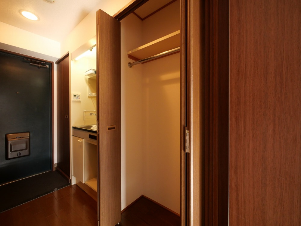 プレサンス難波WESTの収納