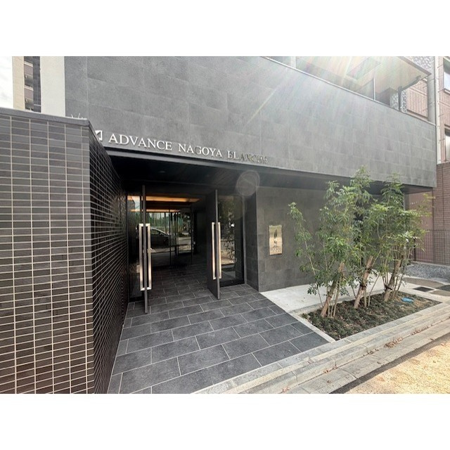 アドバンス名古屋ブランシュのエントランス