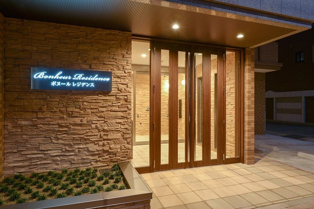 ボヌールレジデンスのエントランス