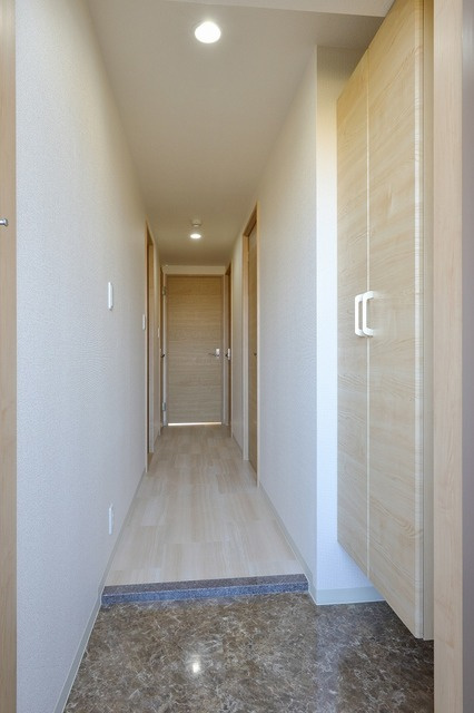 ボヌールレジデンスの玄関|現状優先です。