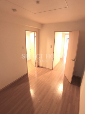  | オイコス小呂 | 同型タイプゆとりのあるエントランスです