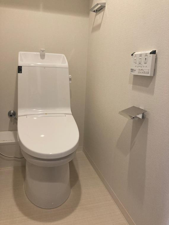 プレサンスロジェ本陣駅前のトイレ