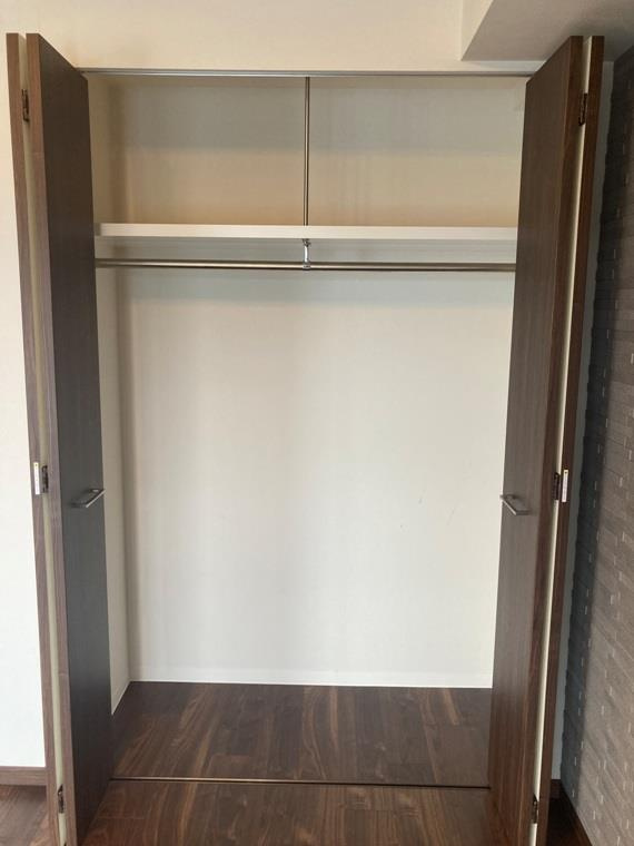 プレサンスロジェ本陣駅前の収納