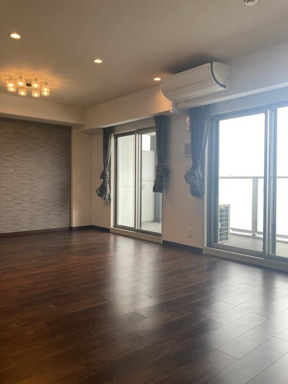 プレサンスロジェ本陣駅前の居間・リビング