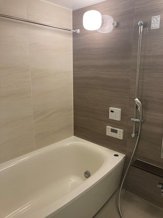 プレサンスロジェ本陣駅前の浴室