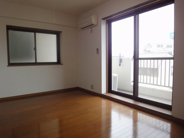 【洋室】 | メロディハイム愛宕山