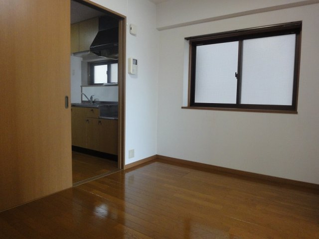 【洋室】 | メロディハイム愛宕山