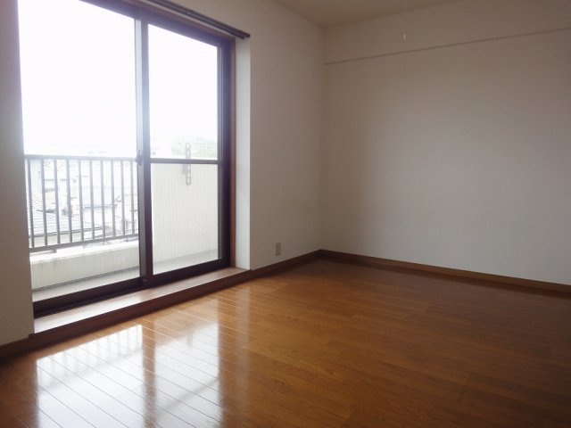 【洋室】 | メロディハイム愛宕山