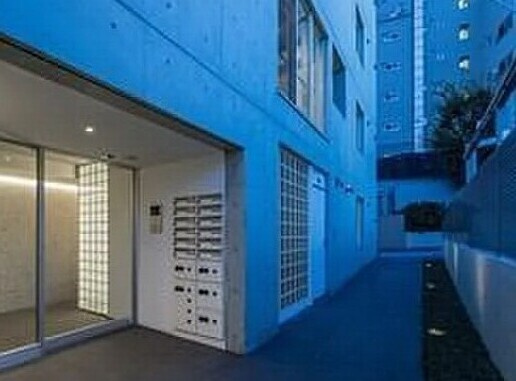 エスセナーリオ市ヶ谷のエントランス|エスセナーリオ市ヶ谷