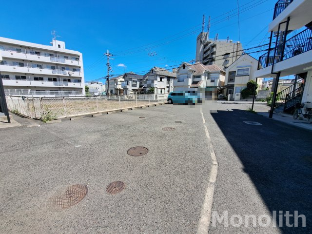 伏屋PCハイツB棟の駐車場