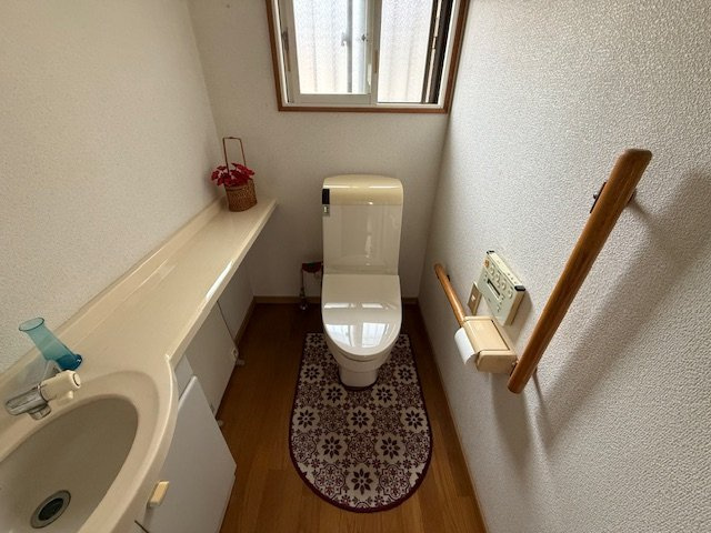 北上市常盤台中古戸建のトイレ