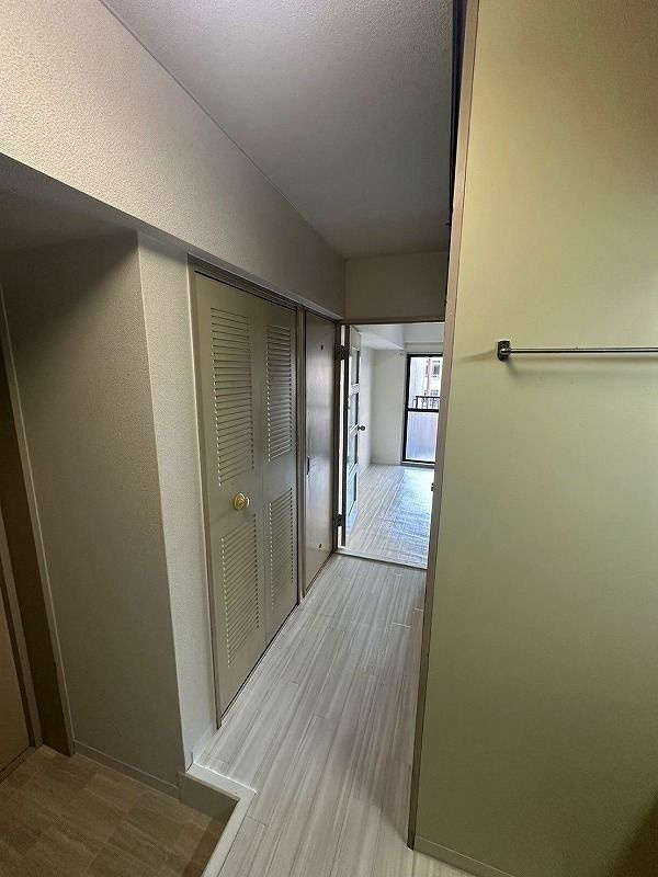 ユーロハイツ難波西の玄関