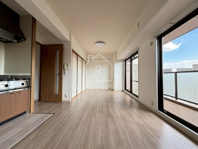 サンファースト京橋の居間・リビング