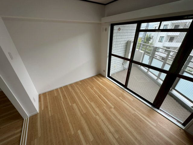 ビバリーハウス青谷弐番館の居間・リビング