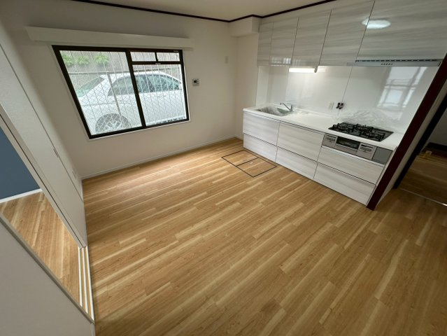 ビバリーハウス青谷弐番館の居間・リビング