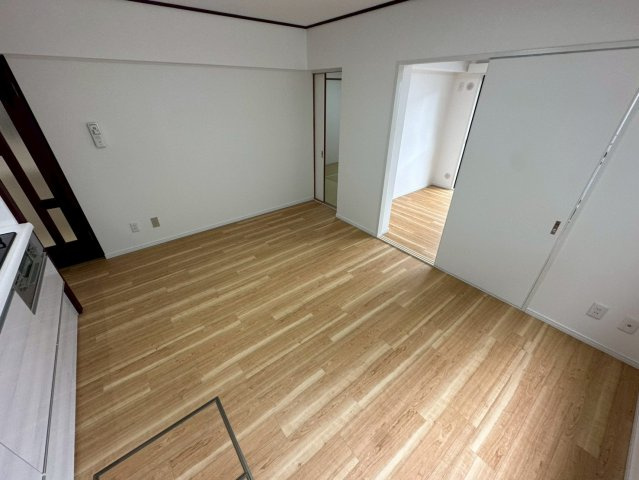 ビバリーハウス青谷弐番館の居間・リビング