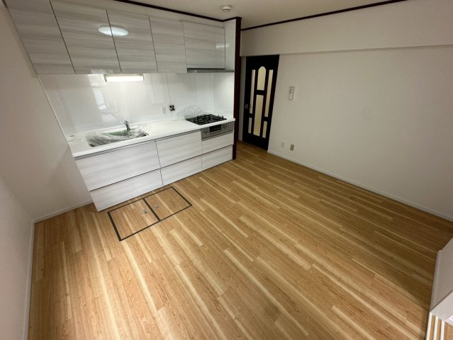 ビバリーハウス青谷弐番館の居間・リビング