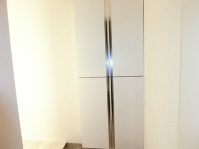 【玄関】 | メゾンルピナス