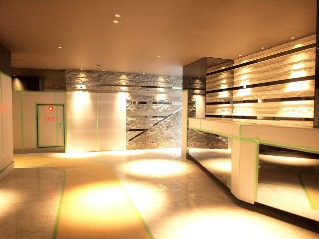 S-RESIDENCE難波Brillerのエントランス