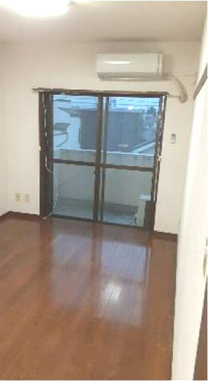 【居間・リビング】 | HAMILTON | フローリングの使いやすい洋室です