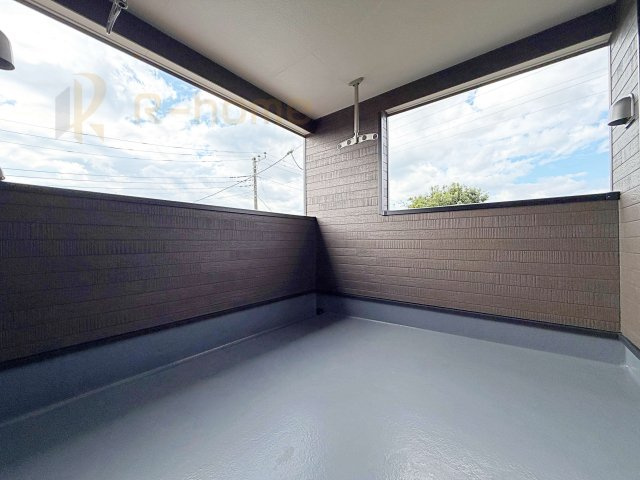 つくば市北中島第3　新築戸建て　1号棟のバルコニー|急な雨でも安心のインナーバルコニー♪忙しいご夫婦も大満足♪