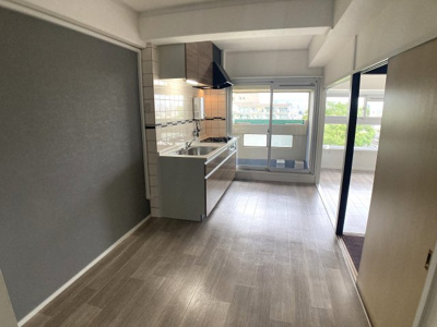 【居間・リビング】 | 夢野ハイタウン1号棟 | 日当たり、風通しも良好のリビングスペース