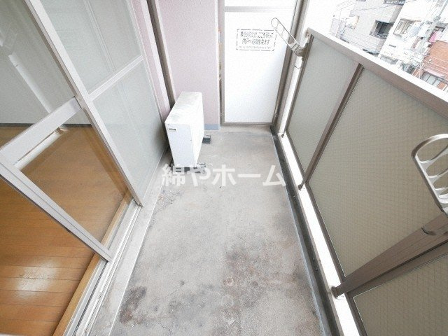 オリエンス夕陽丘のバルコニー|お洗濯にも便利なバルコニー付き