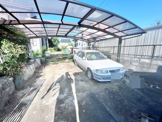 久喜市菖蒲町下栢間　中古一戸建ての駐車場