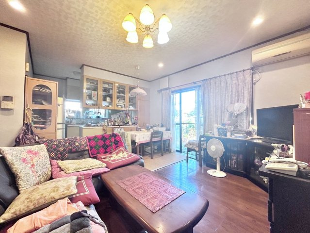 久喜市菖蒲町下栢間　中古一戸建ての居間・リビング