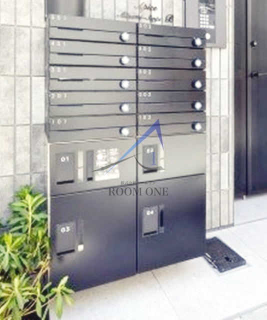 アピチェ南千住Ａ棟のその他共用部分|宅配ボックスと集合ポストです。