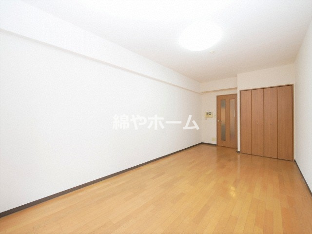 オリエンス夕陽丘の洋室|明るい洋室です