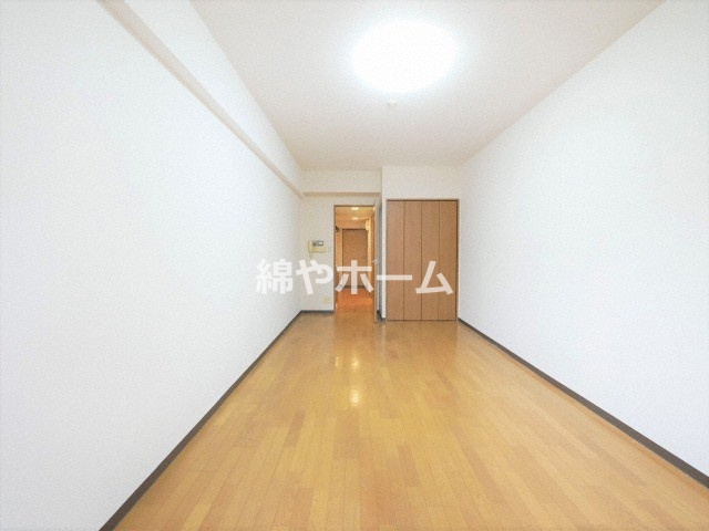 オリエンス夕陽丘の寝室|ゆとりの広さです