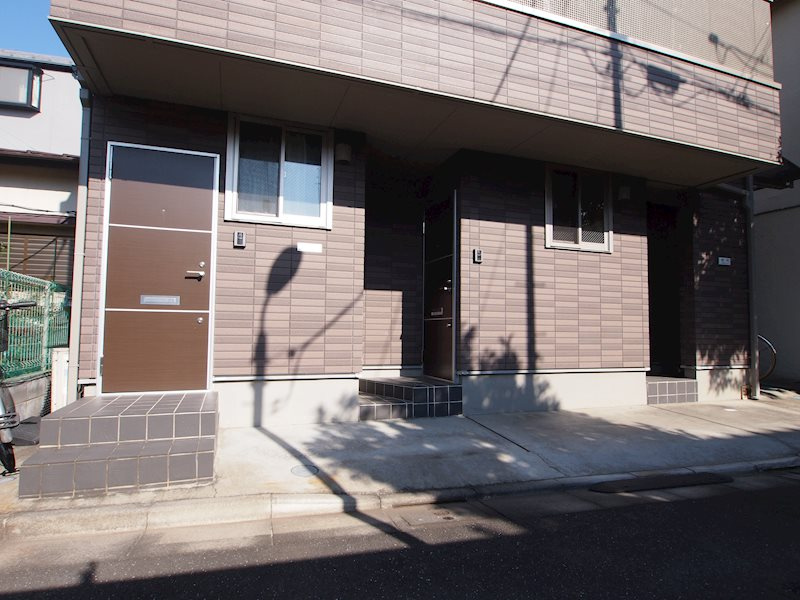 Ｙ’ｓ　ＨＯＵＳＥのエントランス