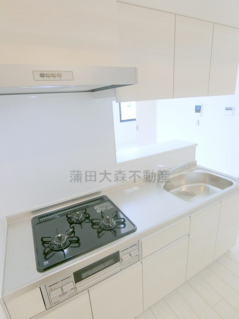 Mind　Kojiya（マインドコウジヤ）のキッチン|グリル付き3口ガスコンロのキッチン