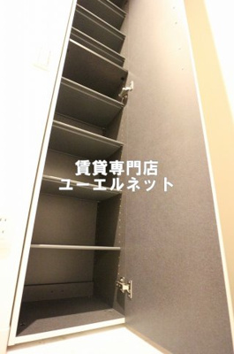 【設備】 | Ｖ－ランコントル吹田 | 収納力たっぷりのシューズボックスで玄関すっきり！