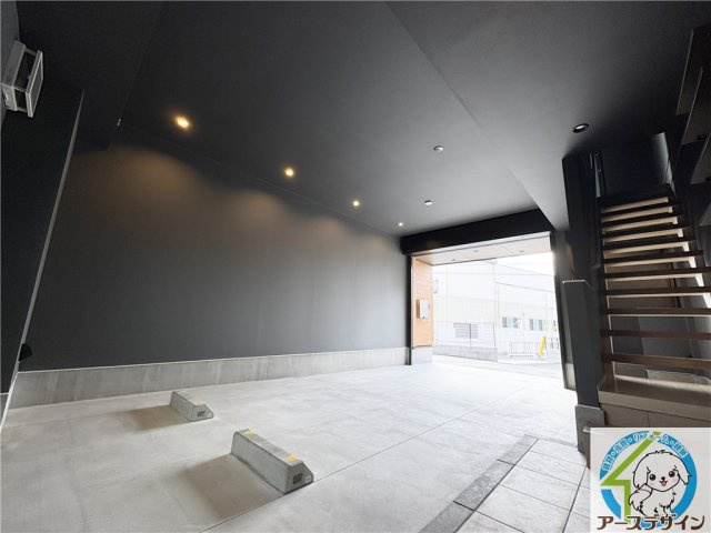 CASA　MODERNOの駐車場