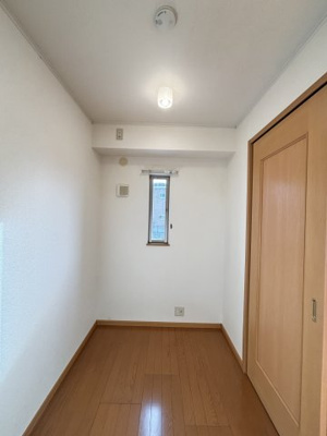 【洋室】 | プラシード