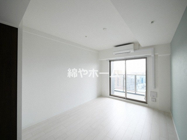 エグゼ難波ウエストリバーの居間・リビング|ゆったりとした居間です