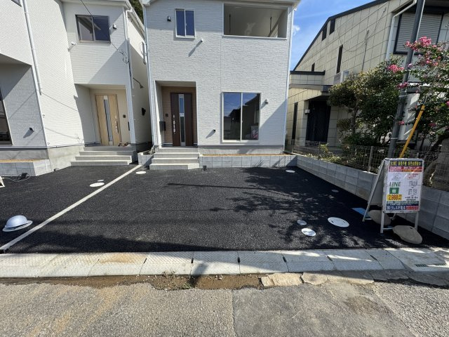 柏市花野井新築戸建（花野井第10）の駐車場|2号棟駐車スペース・並列2台駐車可