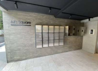 北区赤羽西２丁目の賃貸マンションのエントランス