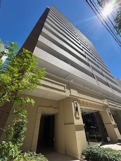 スプランディッド江坂駅前の外観