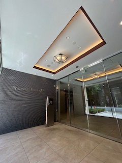 スプランディッド江坂駅前のエントランス