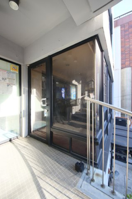 【玄関】 | ラコロンナ岡本