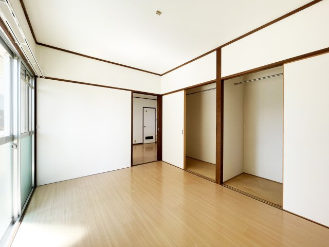 宮内ハイツの居間・リビング