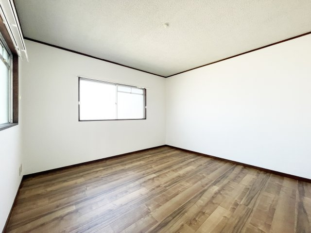 宮内ハイツの居間・リビング