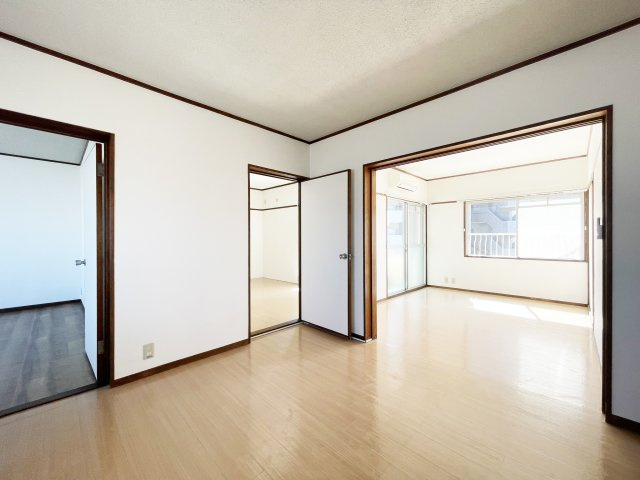 宮内ハイツの居間・リビング